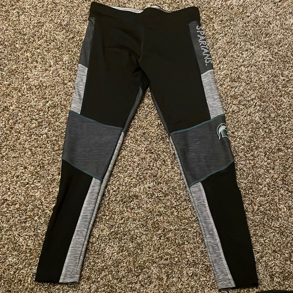 Victoria’s Secret Pink Collegiate Michigan Spartans Black leggings size Large